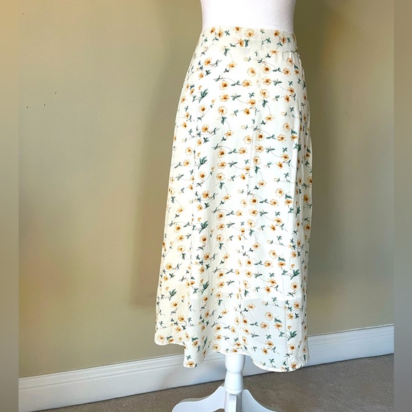 DAZY Allover Floral Print High Waist Lined Maxi Skirt, Ruffle Fall EUC Size 4 - Picture 5 of 9